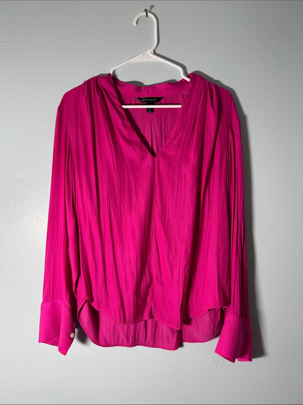 Banana Republic V-Neck Long Sleeve Blouse - Fuchsia Pink